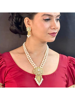 Sri Jagdamba Pearls - White Zerin Pearl Necklace with Earrings