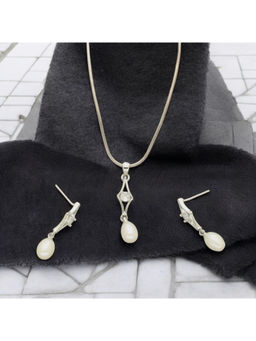 Sri Jagdamba Pearls - White Cally Pearl Pendant Necklace with Earrings