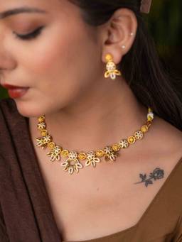 Zeraki Jewels - Aishani Gold Jewellery Set