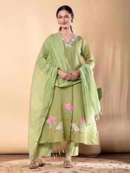 Readiprint - Women Green Floral Embroidered Kurta with Pant and Dupatta