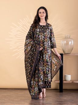 Readiprint - Women Black Printed Kurta with Pant and Dupatta