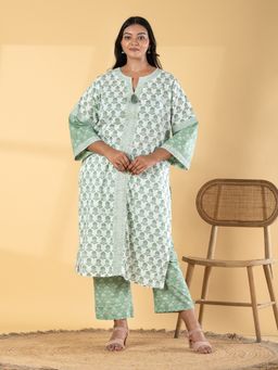 Readiprint - Women Green Floral Printed Kurta with Pant
