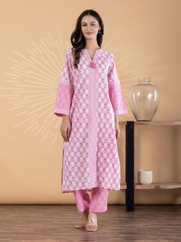 Readiprint - Women Pink Floral Printed Kurta with Pant