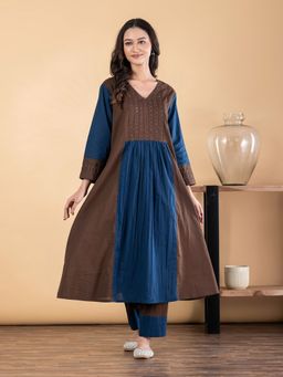 Readiprint - Women Brown-Navy Blue Colorblock Sequined Work Kurta with Pant
