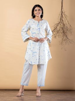 Readiprint - Women Off White-Blue Floral Printed Kurta with Pant