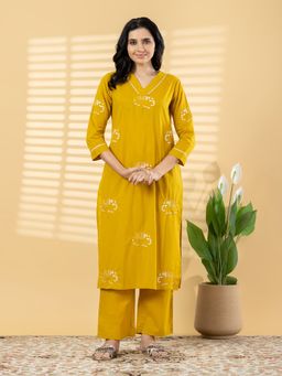 Readiprint - Women Mustard Embroidered Thread Work Kurta with Pant