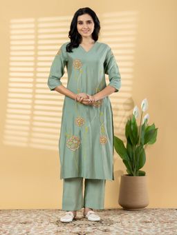 Readiprint - Women Green Floral Embroidered Kurta with Pant
