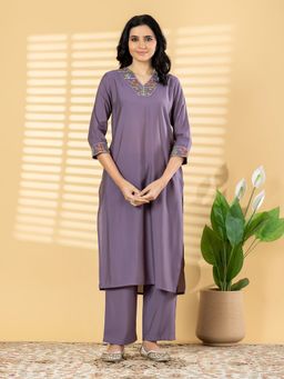 Readiprint - Women Purple Embroidered Thread Work Kurta with Pant