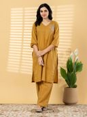 Mustard color option, Currently selected