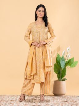 Readiprint - Women Yellow Paisley Printed Kurta with Pant and Dupatta