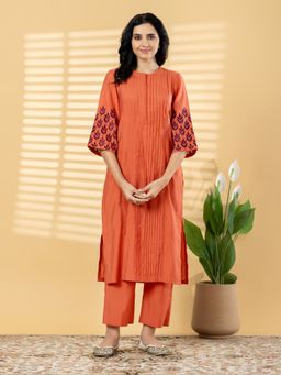 Readiprint - Women Orange Embroidered Thread Work Kurta with Pant