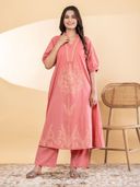 Pink color option, Currently selected