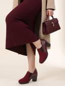Maroon color option