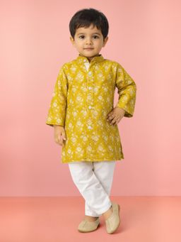 Vastramay - Boys Yellow Cotton Kurta with Pyjama