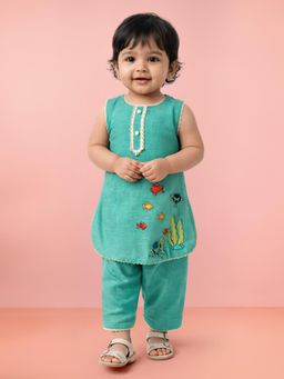 Vastramay - Girls Turquoise Cotton Kurta with Pyjama
