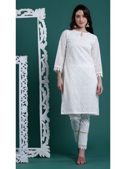 HANDME - Delightful White Kurta with Cotton Pants (Set of 2)