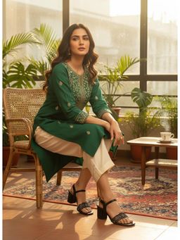 LAZERA SHOES - Black Women’S Embroidered Block Heel Sandals