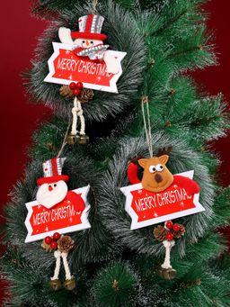 Tayhaa - Whimsical Merry Christmas Wreath