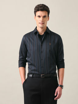 U.S. POLO ASSN. - Men Blue Striped Tailored Fit Cotton Shirt