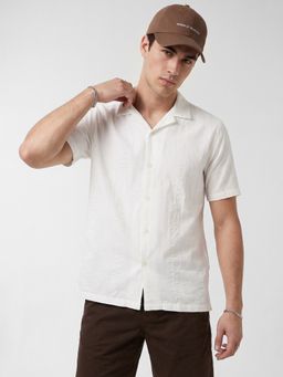 max - Urb_N White Men Textured Shirt