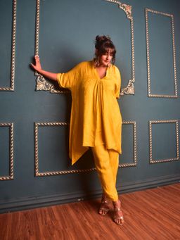 WHY SO BLUE - Raha Yellow Solid Kaftan Kurta with Pant (Set of 2)