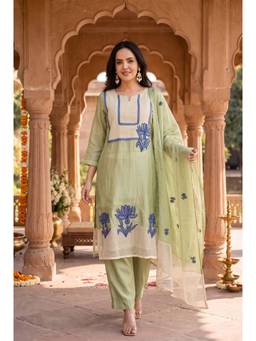 WOOMN - Green Embroidered Straight Kurta with Pant and Dupatta