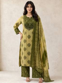 Vbuyz - Green Floral Printed Cotton Kurta and Palazzo with Dupatta