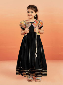 Vastramay - Girls Black Anarkali Crepe Embroidered Anarkali with Jacket (Set of 2)
