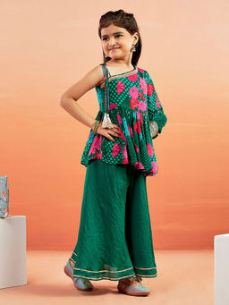 Vastramay - Girls Green Printed Kurta Palazzo (Set of 2)
