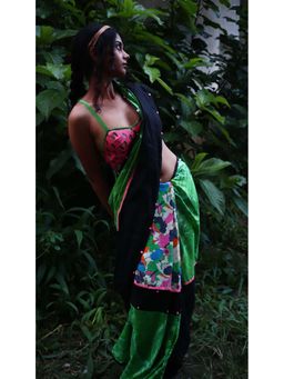 Forreal - Panna Green Saree with Unstitched Blouse