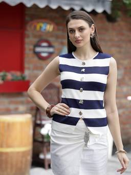 Mafadeny - Women Striped Round NeckSleeveless Blue Top
