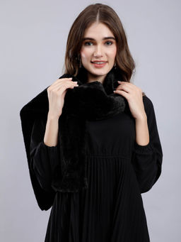 ANVI Be Yourself - Women Solid Fur Muffler Black