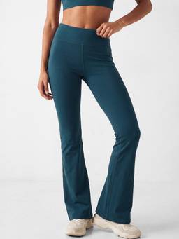 max - Women Solid Bootcut Teal Tights