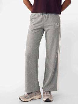 max - Women Solid Sports Grey Trackpant