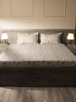 House of Owlet - Cream Floral 400TC Super King Bedsheet with 2 Pillow Covers