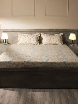 House of Owlet - Cream Floral 400TC Super King Bedsheet with 2 Pillow Covers