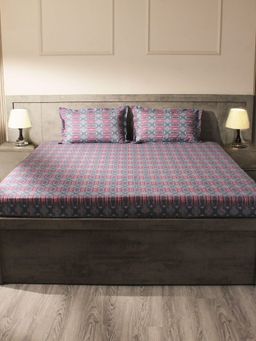 House of Owlet - Multi-Color Abstract 400TC Super King Bedsheet with 2 Pillow Covers