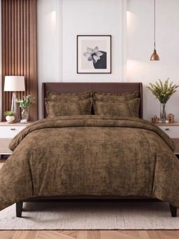 the White Moss - Cocoa 250TC Spindle King Bedsheet With 2 Pillow Covers