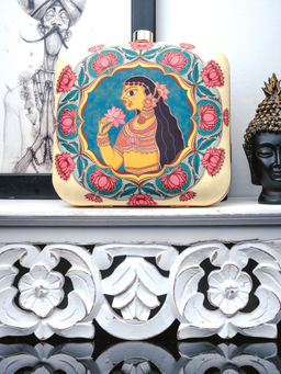 NR by Nidhi Rathi - Printed Multicolor Clutch