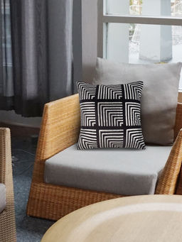 HomeTown - Modern Cushion Cover