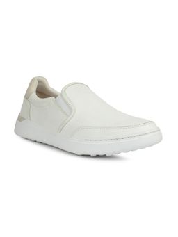 Hush Puppies - Men White Walking Shoes