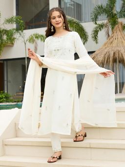 Gahan - Elegant Rayon Slub Embroidered Kurta with Pant & Dupatta