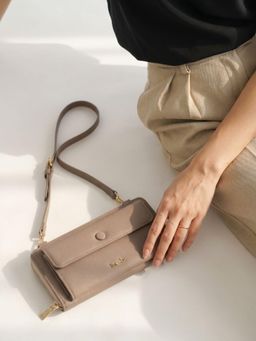 Inc.5 - Women Grey Textured Sling Bag