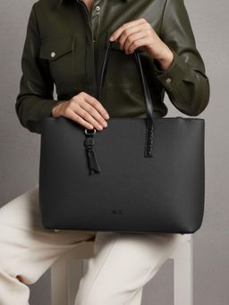 Inc.5 - Women Black Textured Shoulder Bag With Detachable Strap