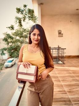 Yelloe - White Women's Sling Bag