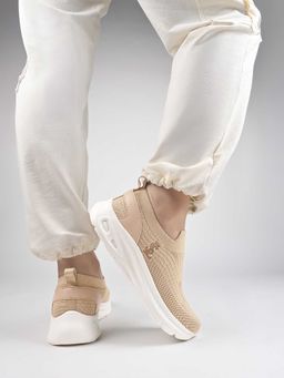Louis Stitch - Men Beige Athleisure Flyknit Running Shoes