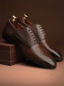 Brown color option, Currently selected