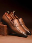 Tan color option, Currently selected