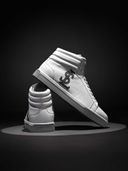 White color option, Currently selected