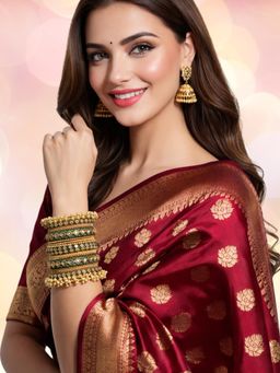 OOMPH - Green Bridal Chuda Bangle Set With Ghungroo Detailing (2.6) (Pack of 22)